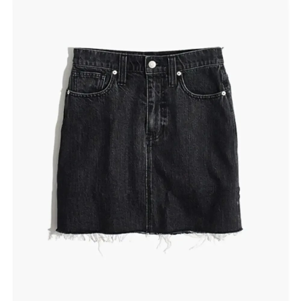 MADEWELL Rigid Denim Straight Mini Skirt in Hideaway Wash  J7908 // 27